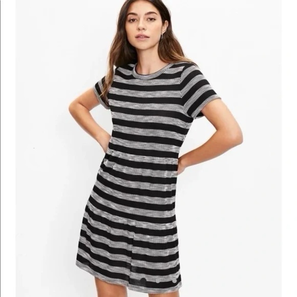 LOFT Black Knit Striped Short Sleeve Tiered Mini Dress, Petite Medium